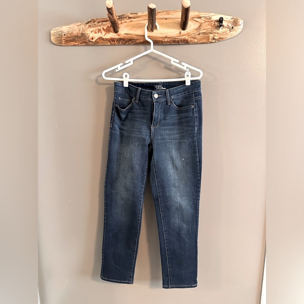 Time and Tru size 6 straight leg jeans - dark wash